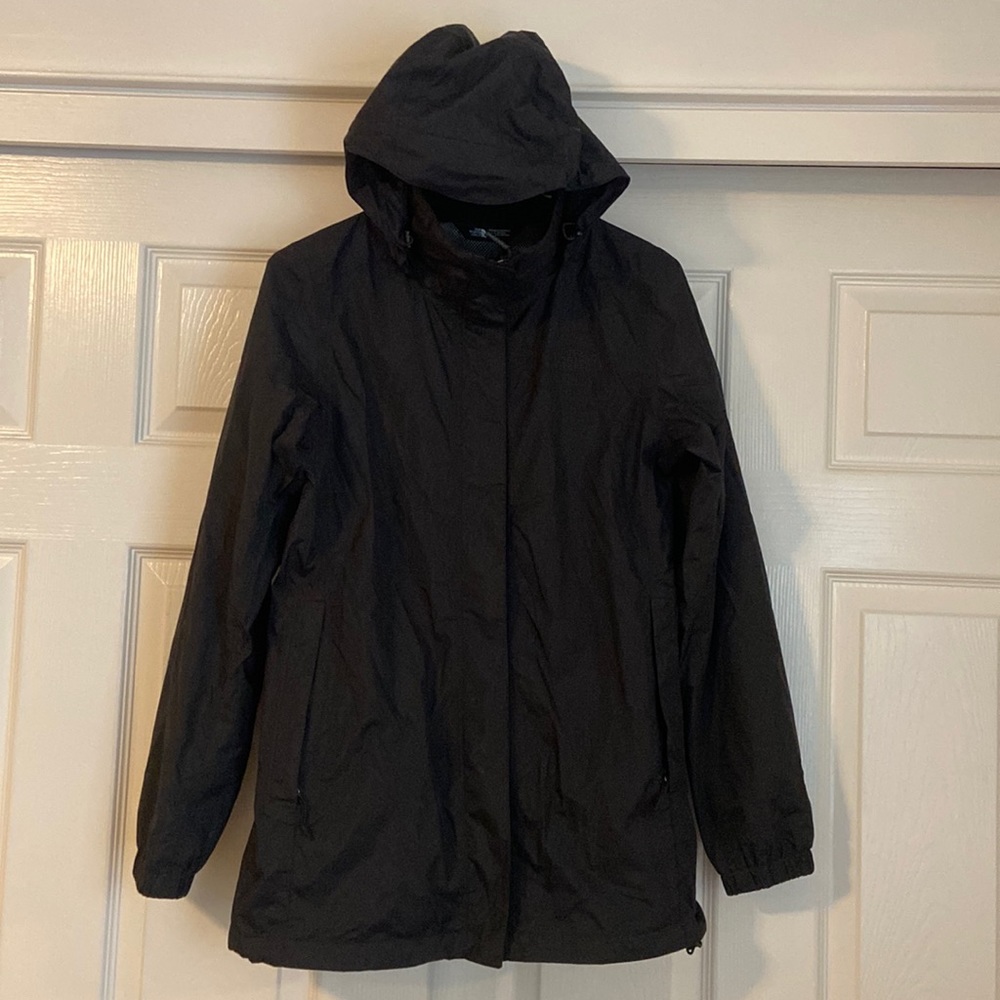 The North Face Women’s Black Raincoat Size Small